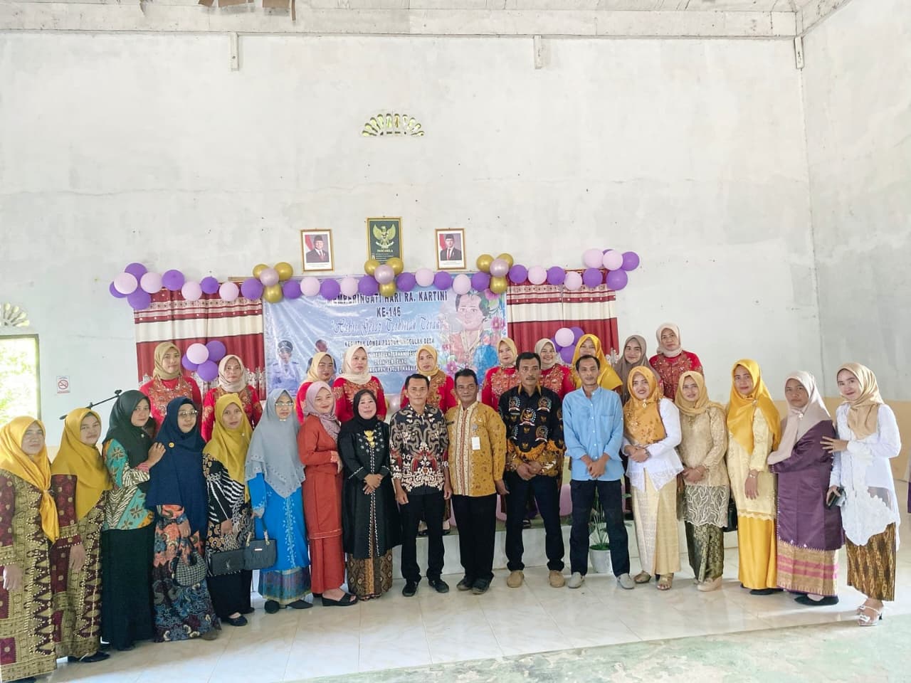 Read more about the article Pemerintah Desa Bersama PKK Desa Semedang Memperingati Hari Kartini Dan Lomba Karya Produk Lokal. Kamis, 24 April 2025