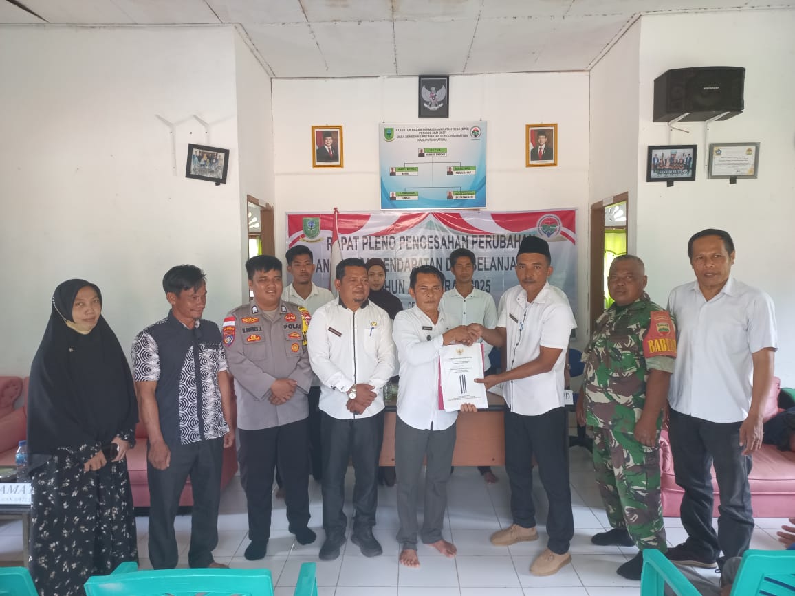 Read more about the article RAPAT PLENO PENGESAHAN APBDES PERUBAHAN TAHUN ANGGARAN 2025. SEMEDANG, 07 MEI 2025