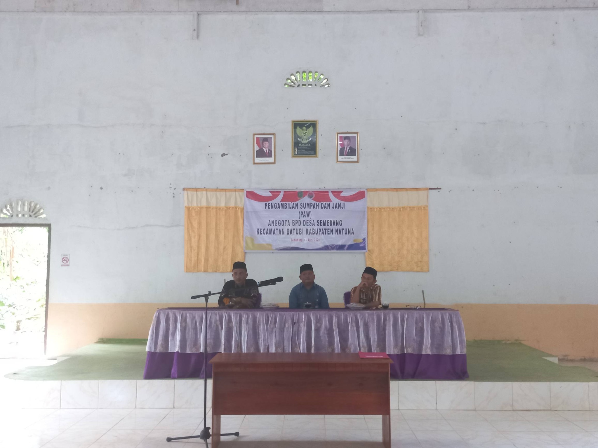 You are currently viewing Acara Pelantikan PAW BPD Sisa Masa Jabatan 2021-2029 Desa Semedang dan Sekaligus Penyerahan Piagam Juara Lomba Desa Se Kecamatan Bunguran batubiKamis, 16 April 2026.